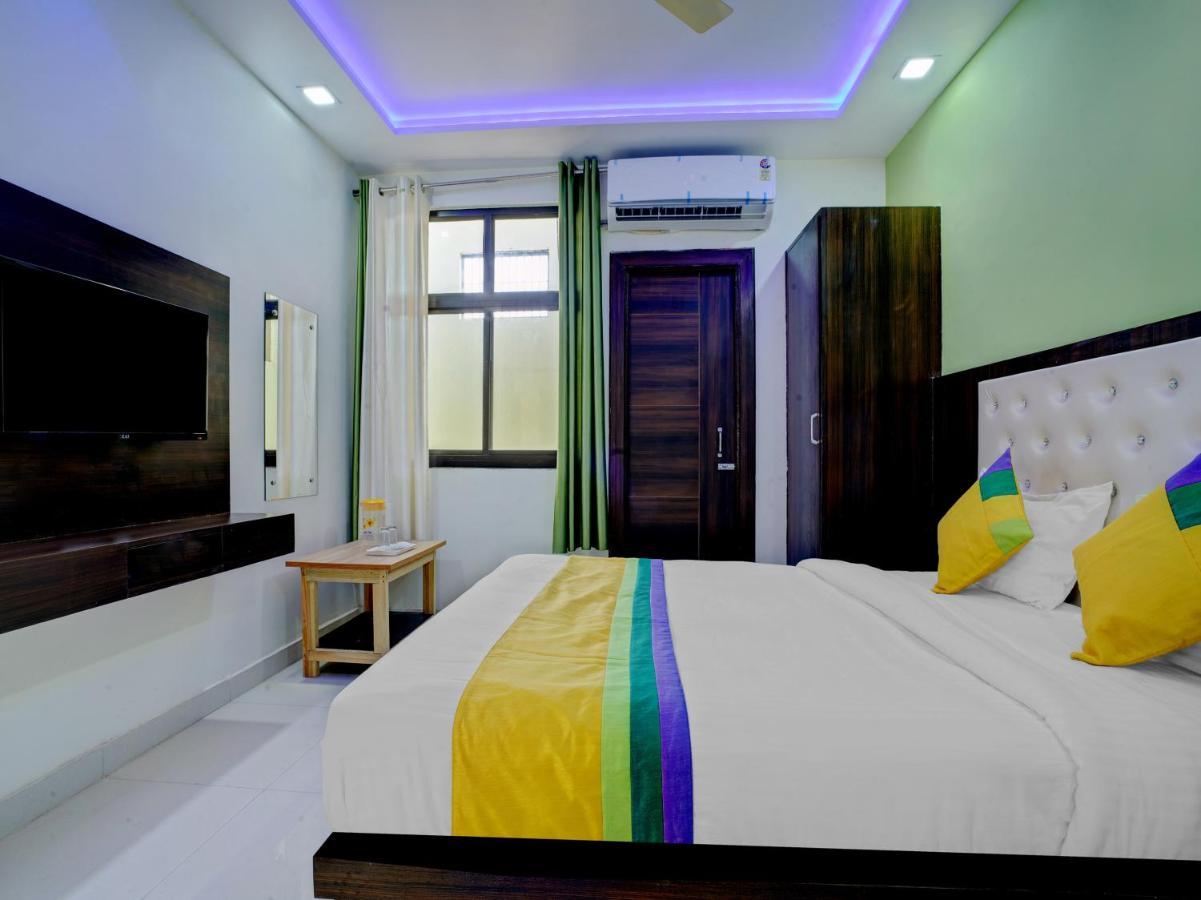 Hotel The Orient Tree, Agra Agra  Ngoại thất bức ảnh