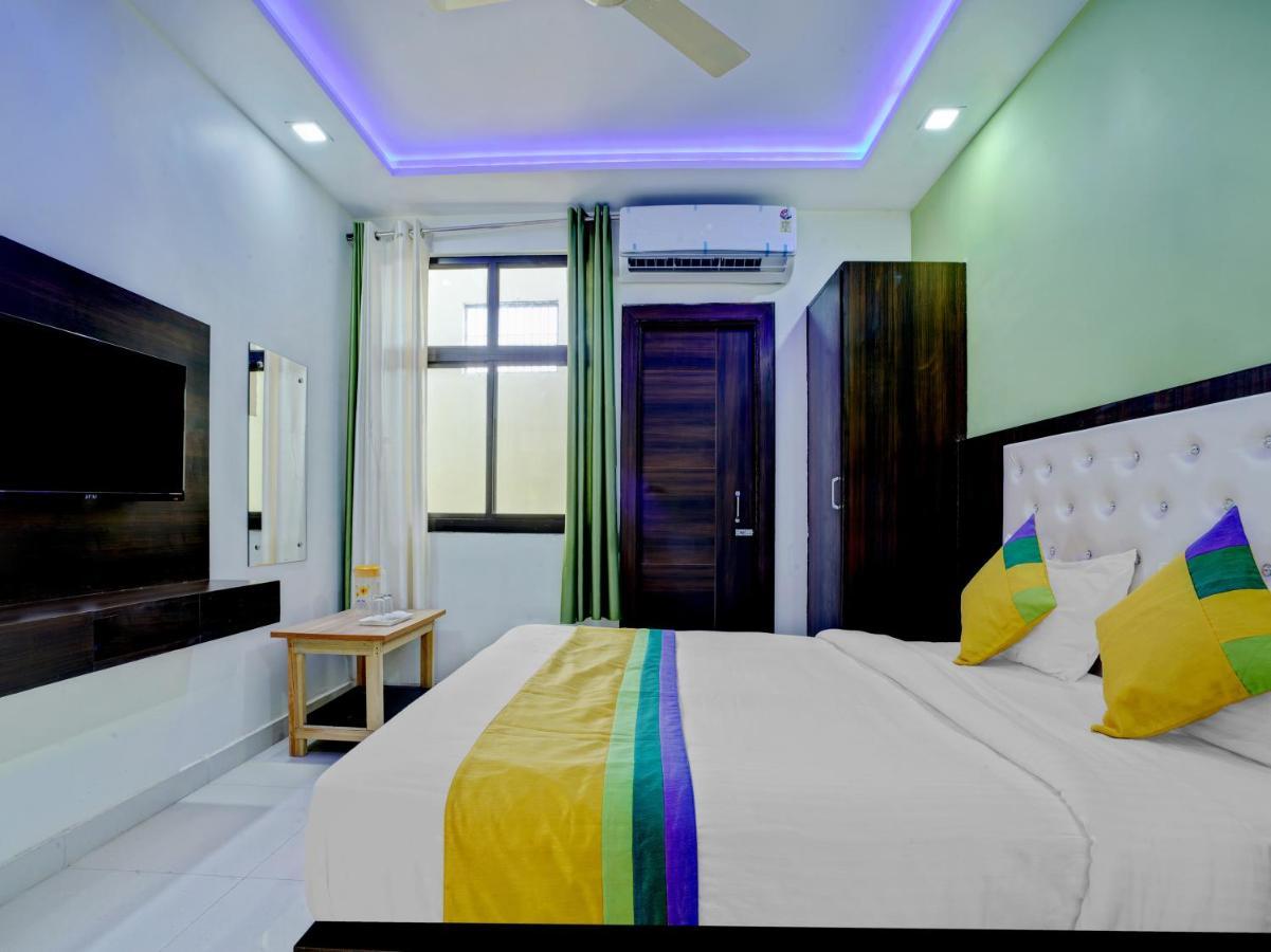 Hotel The Orient Tree, Agra Agra  Ngoại thất bức ảnh